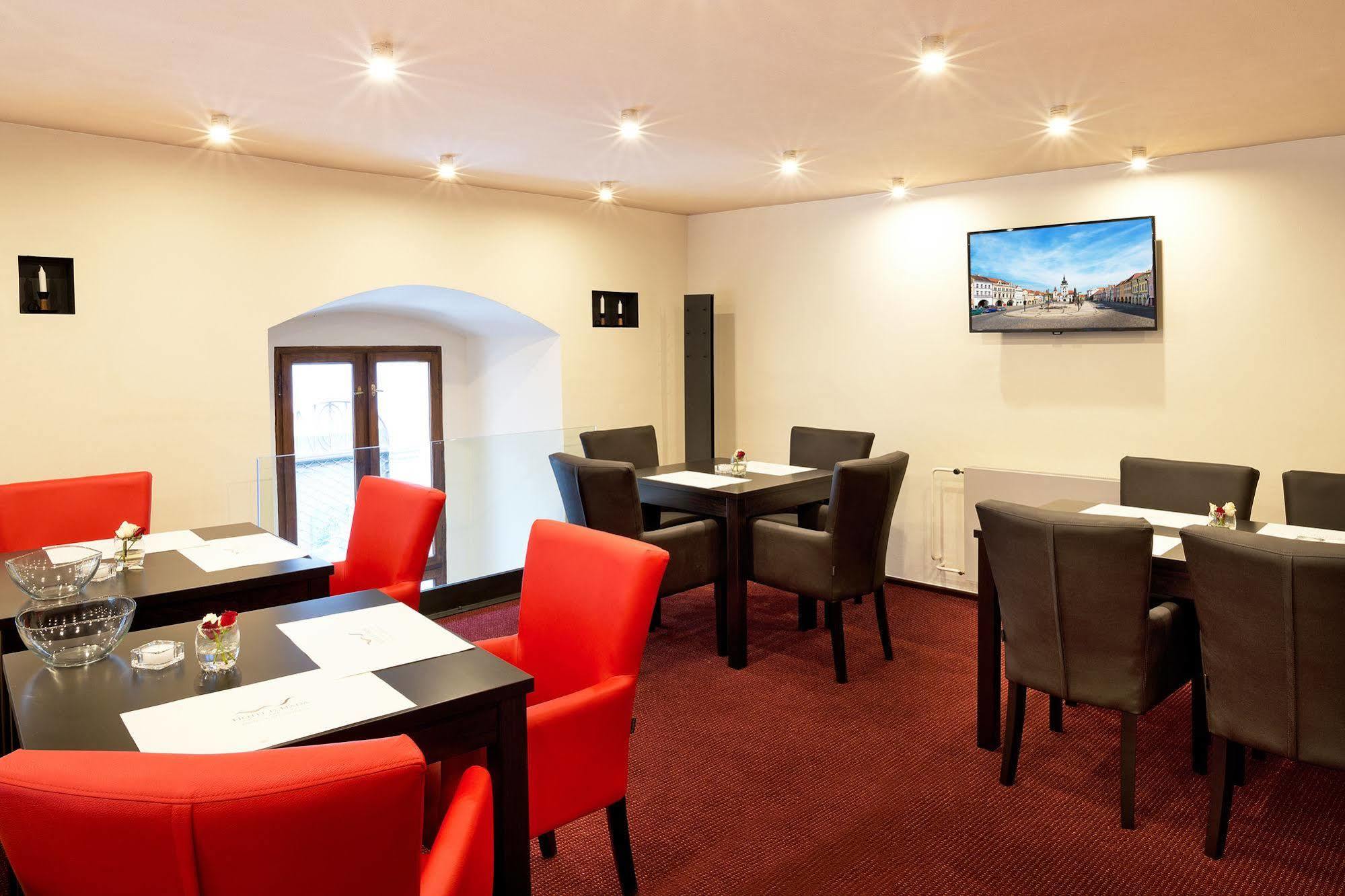 Hotel U Hada Zatec المظهر الخارجي الصورة