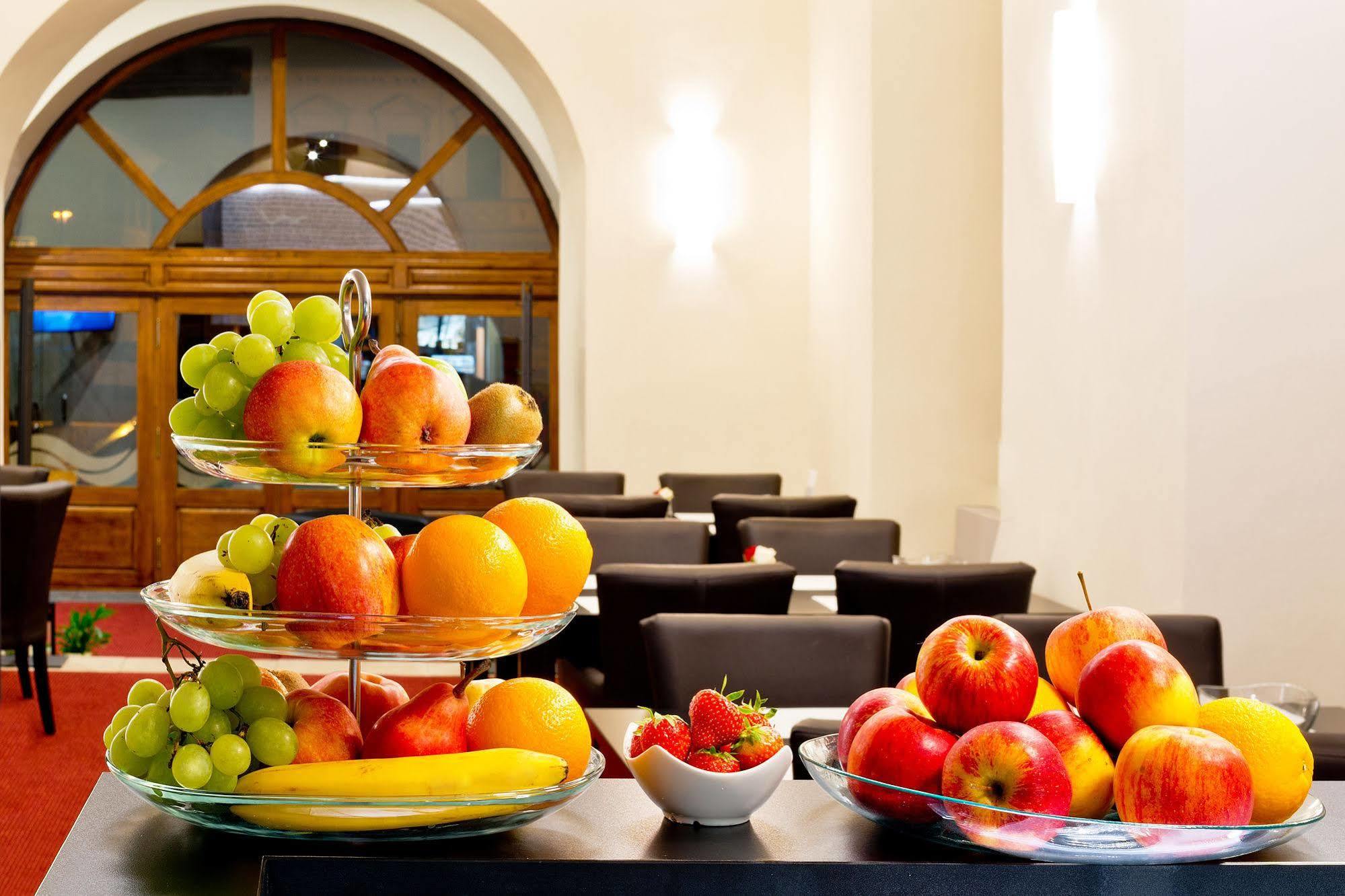 Hotel U Hada Zatec المظهر الخارجي الصورة