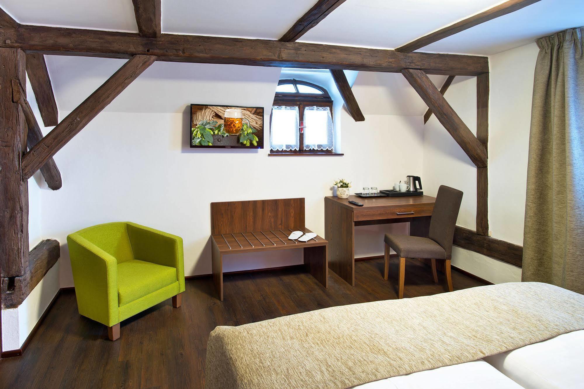 Hotel U Hada Zatec المظهر الخارجي الصورة