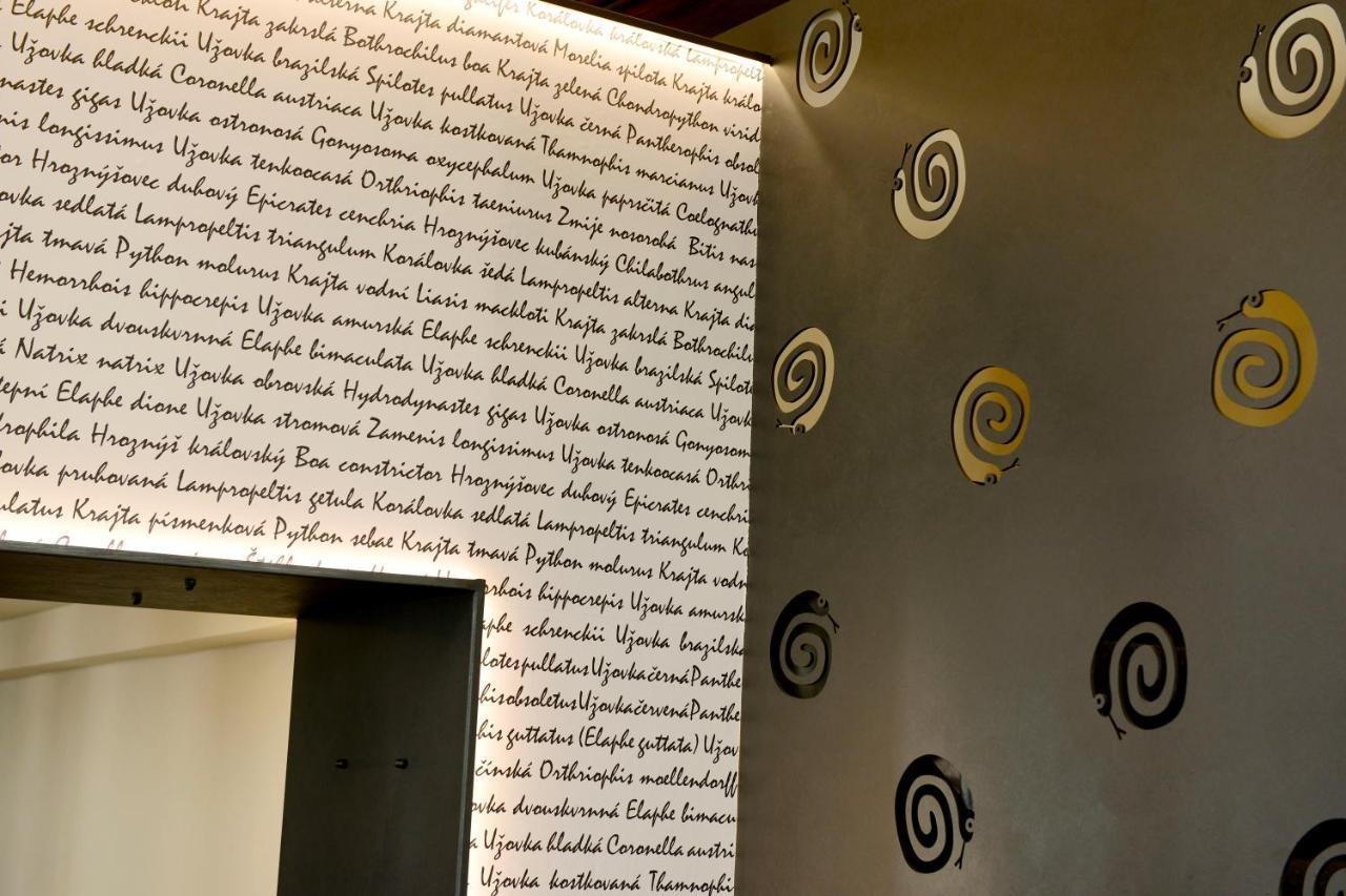 Hotel U Hada Zatec المظهر الخارجي الصورة