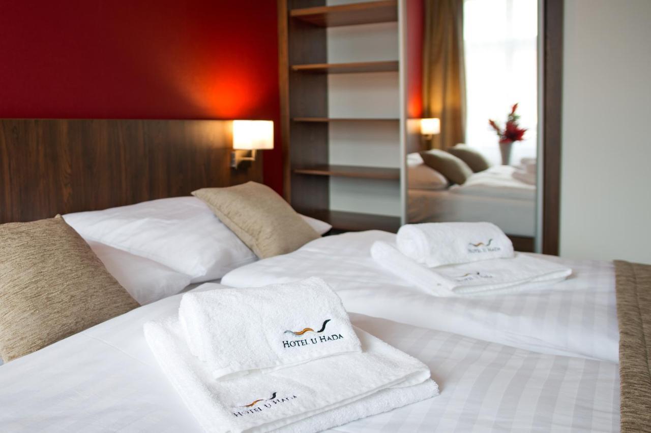 Hotel U Hada Zatec المظهر الخارجي الصورة