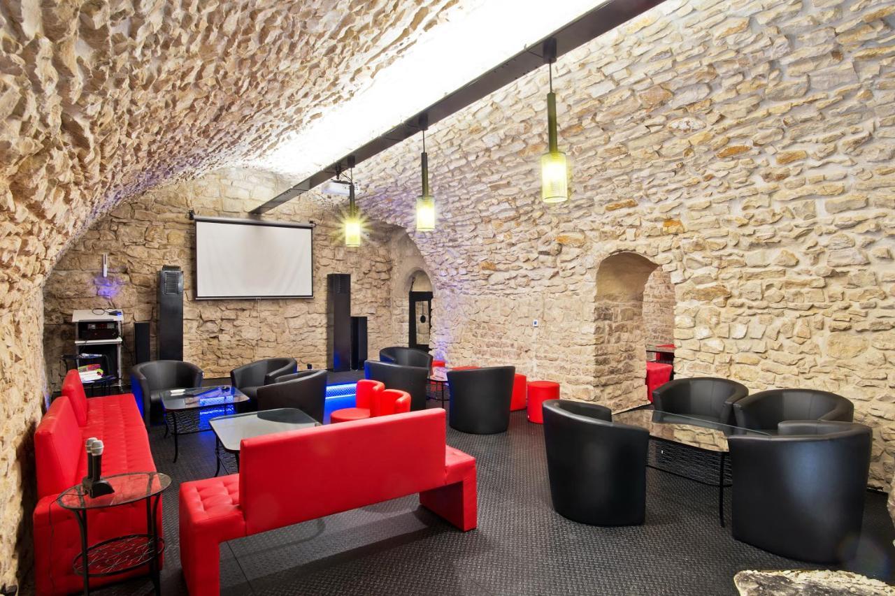 Hotel U Hada Zatec المظهر الخارجي الصورة