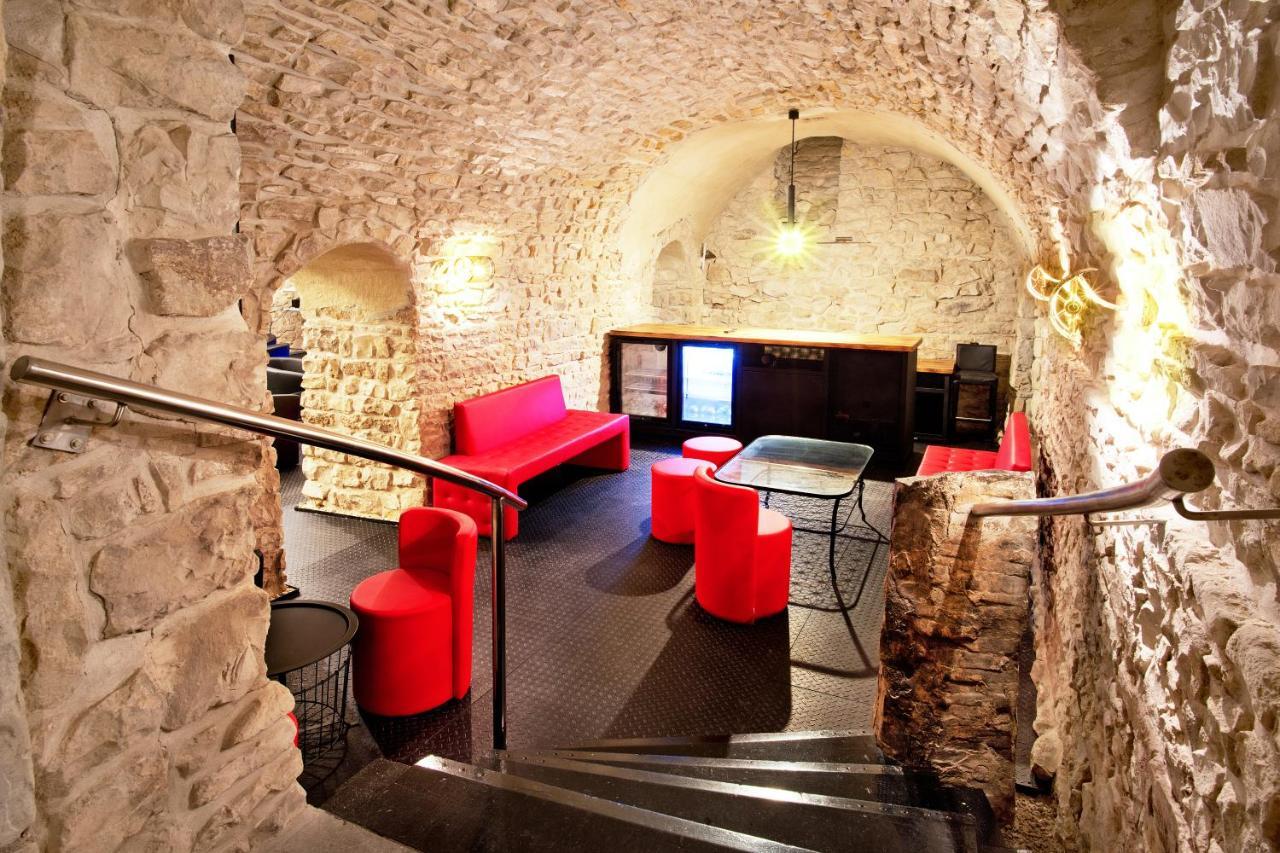 Hotel U Hada Zatec المظهر الخارجي الصورة